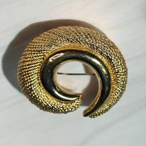 Napier Gold Tone Swirl Brooch Textured Sculptural Retro Jewelry